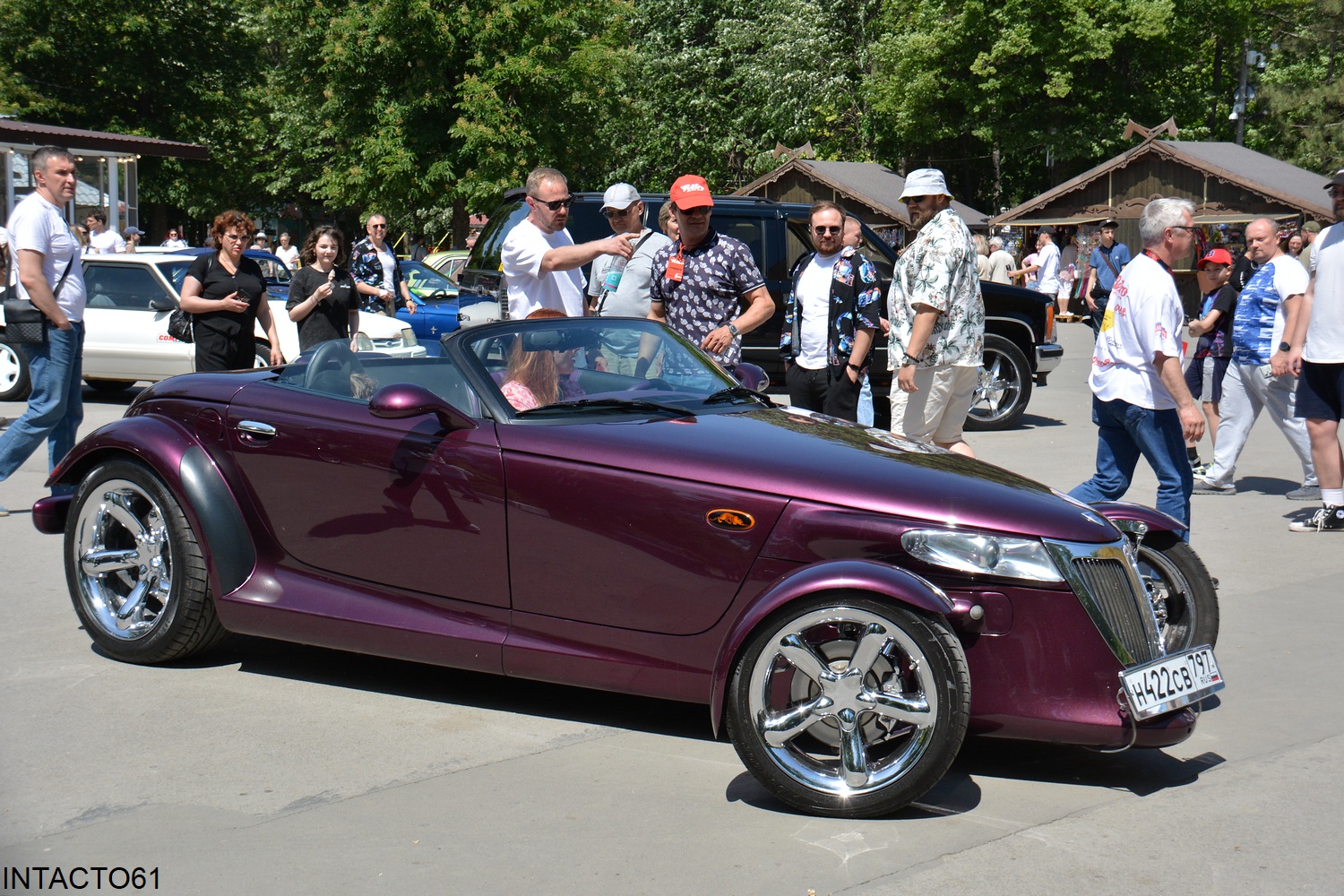 Ростовская область, № Н 422 СВ 797 — Plymouth Prowler '97-01; Москва — Вне региона; Ростовская область — Retro Motor Show_2025_Май