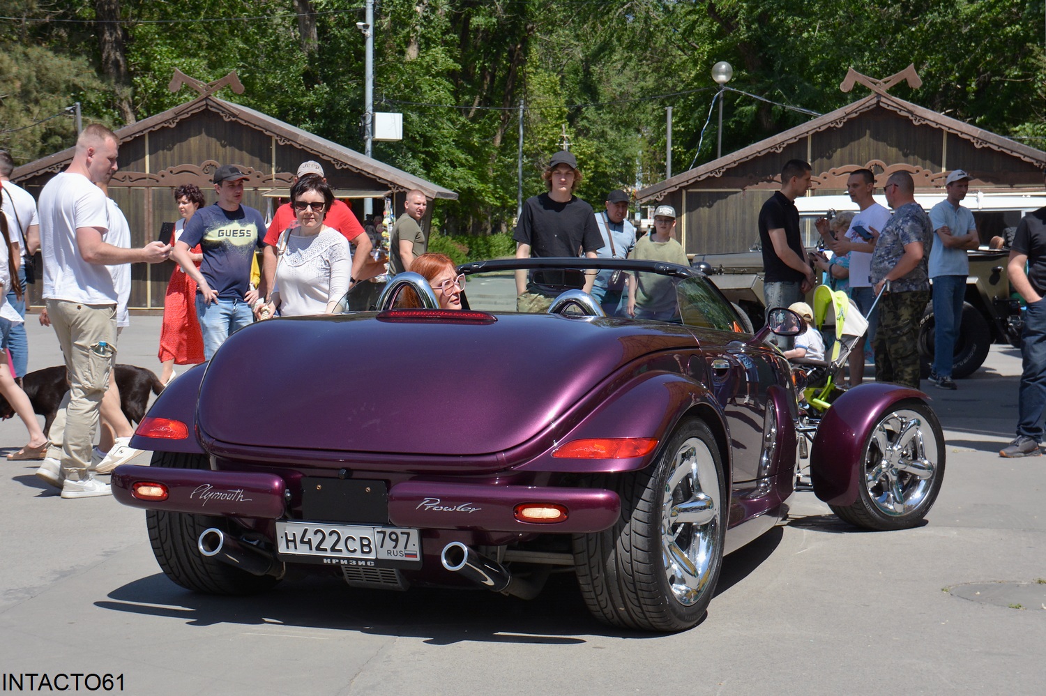Ростовская область, № Н 422 СВ 797 — Plymouth Prowler '97-01; Москва — Вне региона; Ростовская область — Retro Motor Show_2025_Май