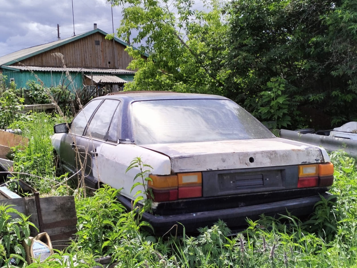 Алтайский край, № (22) Б/Н 0111 — Audi 100 (C3) '82-91; Транспортные средства без номеров (Алтайский край)