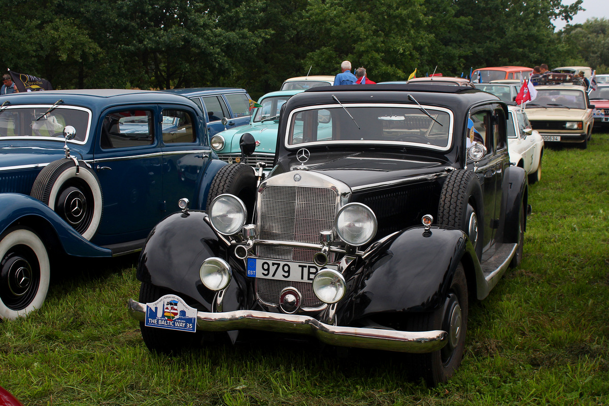 Эстония, № 979 TBC — Mercedes-Benz 230 (W153) '38-43; Литва — Baltijos kelias 35
