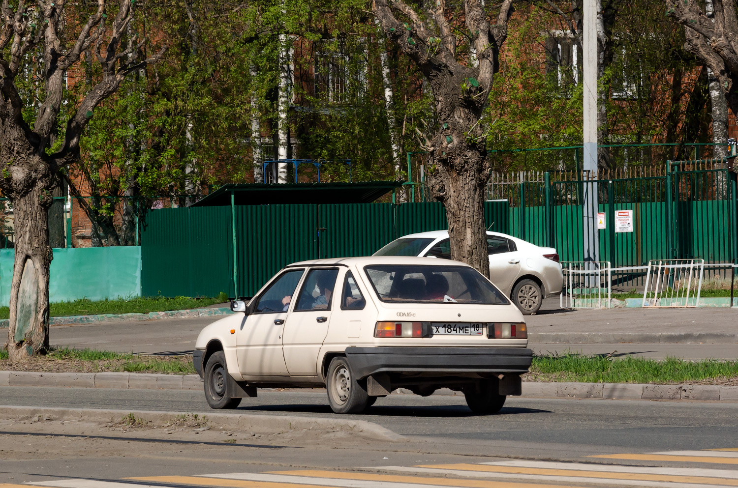 Удмуртия, № Х 184 МЕ 18 — Иж-2126-023 '97-05