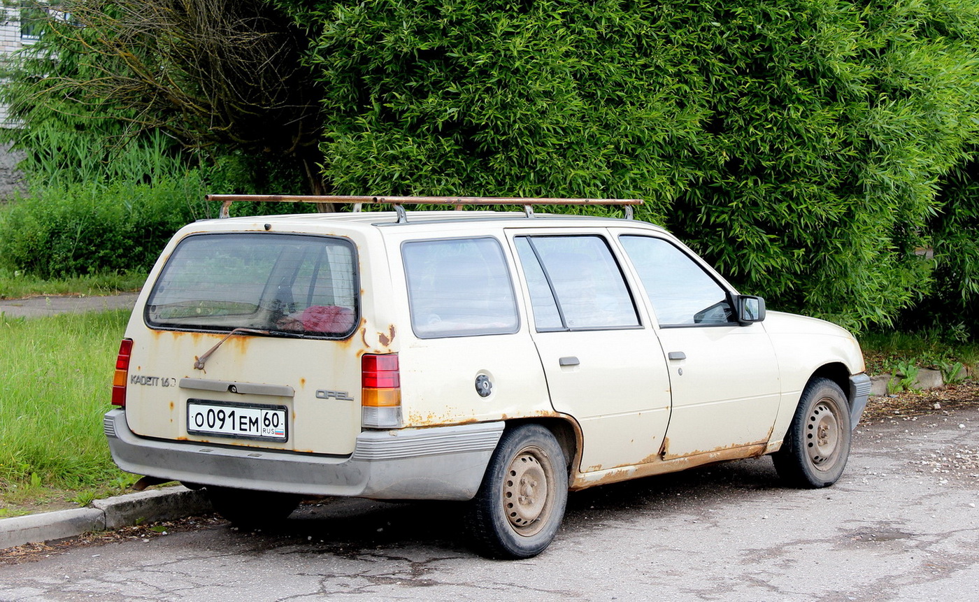 Псковская область, № О 091 ЕМ 60 — Opel Kadett (E) '84-95