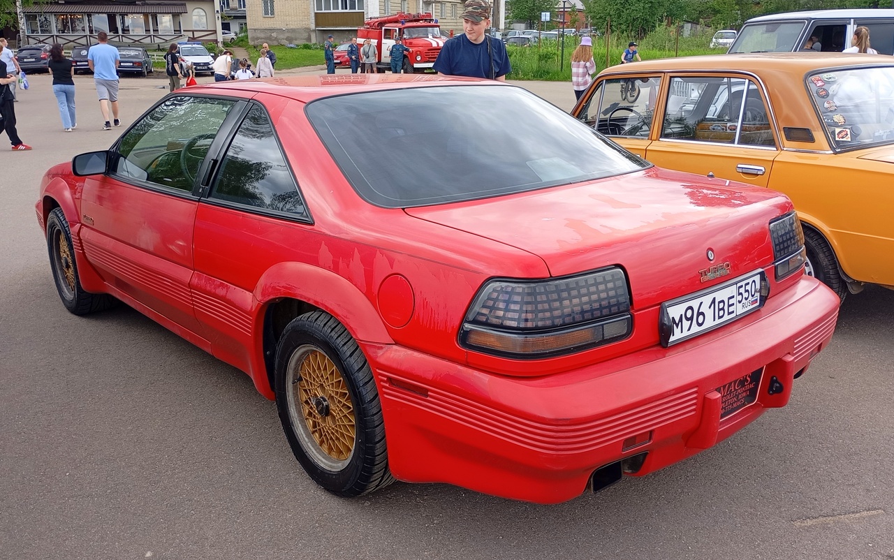 Московская область, № М 961 ВЕ 550 — Pontiac Gran Prix (5G) '88-96; Тверская область — День города Осташков 2025