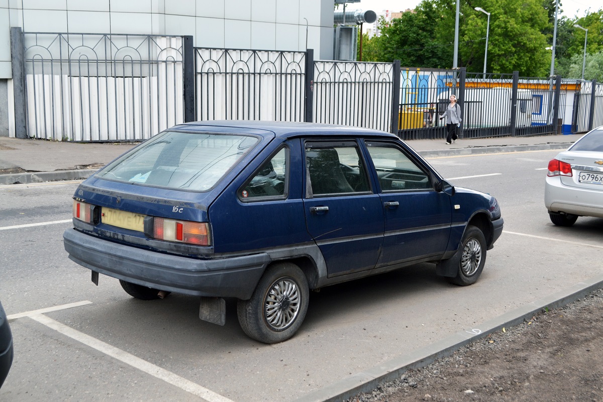Москва, № Н 704 УЕ 177 — Иж-2126-030 '98-05