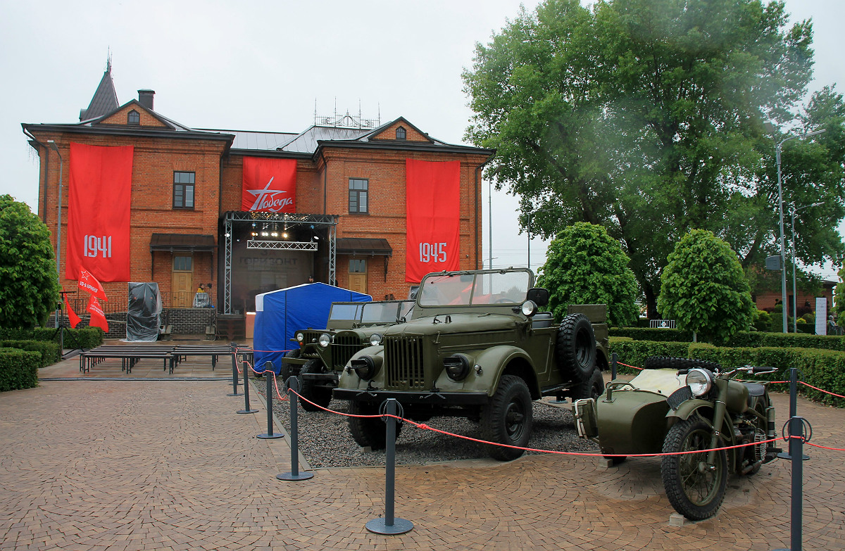 Техника на постаментах, памятники (Воронежская область); Транспортные средства без номеров (Воронежская область)