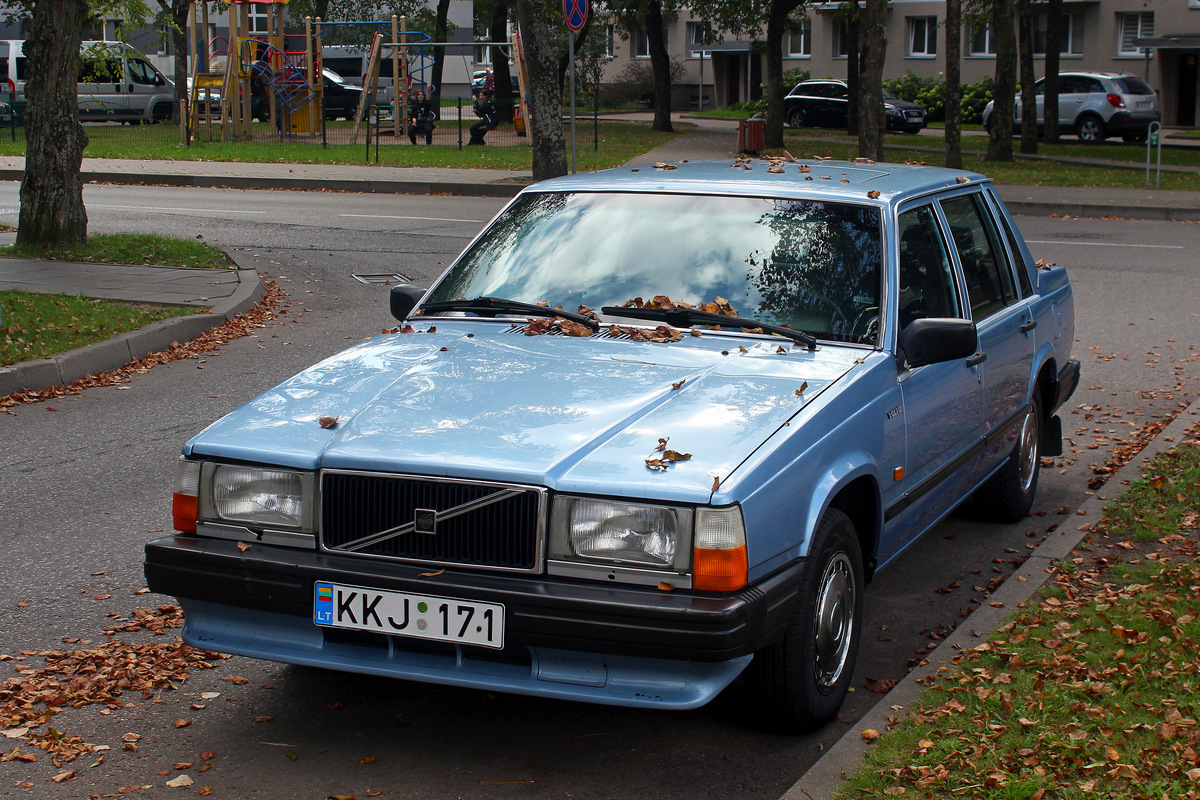 Литва, № KKJ 171 — Volvo 740 '84-92