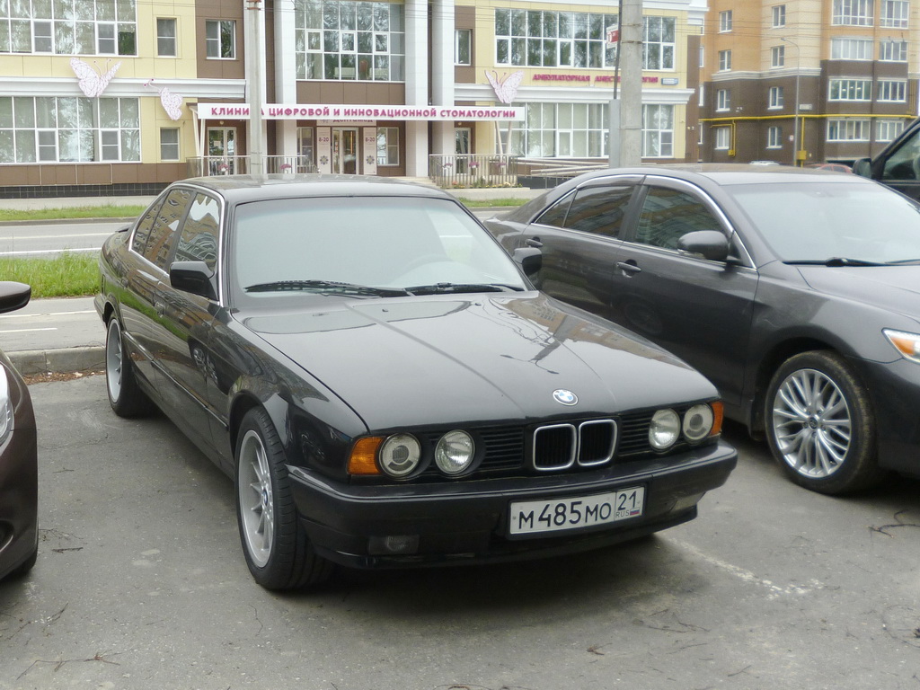 Чувашия, № М 485 МО 21 — BMW 5 Series (E34) '87-96