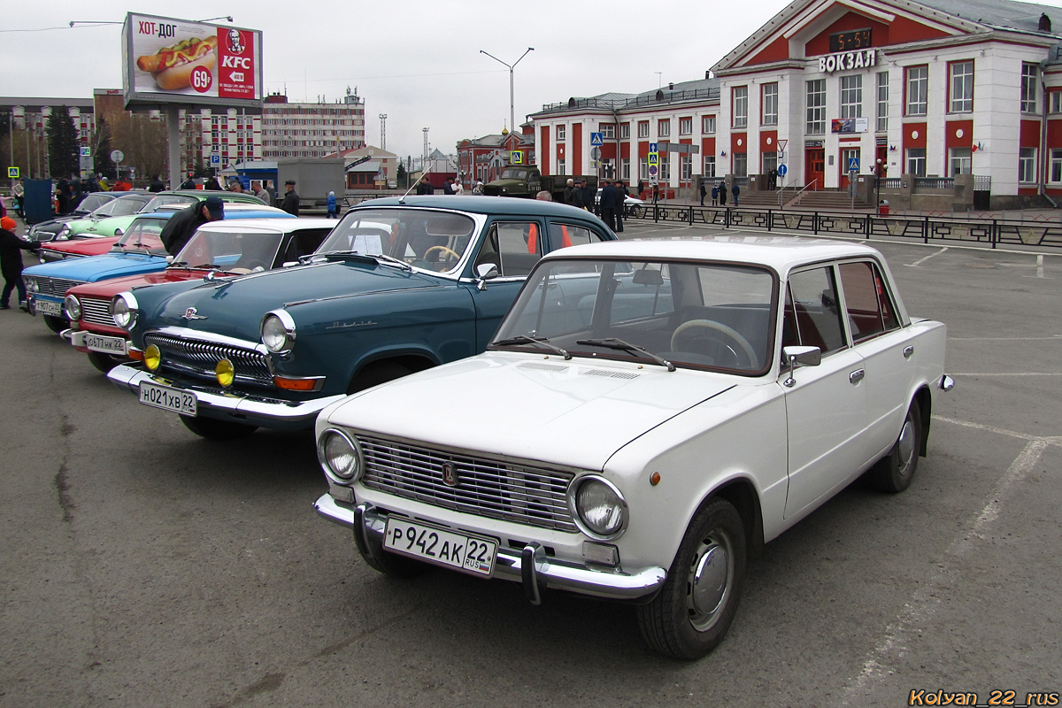 Алтайский край, № Р 942 АК 22 — ВАЗ-2101 Жигули '70-83; Алтайский край — День Победы. Барнаул. 2018 г.