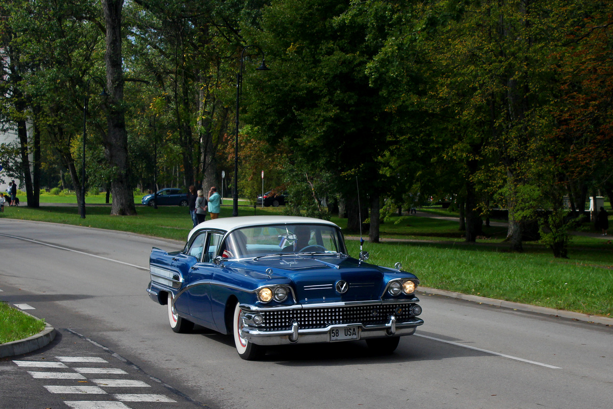 Эстония, № 58 USA — Buick Special '49-58; Латвия — Retro Jūrmala 25