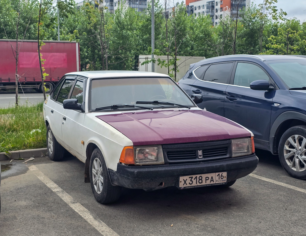 Татарстан, № Х 318 РА 16 — Москвич-21412 '86-94