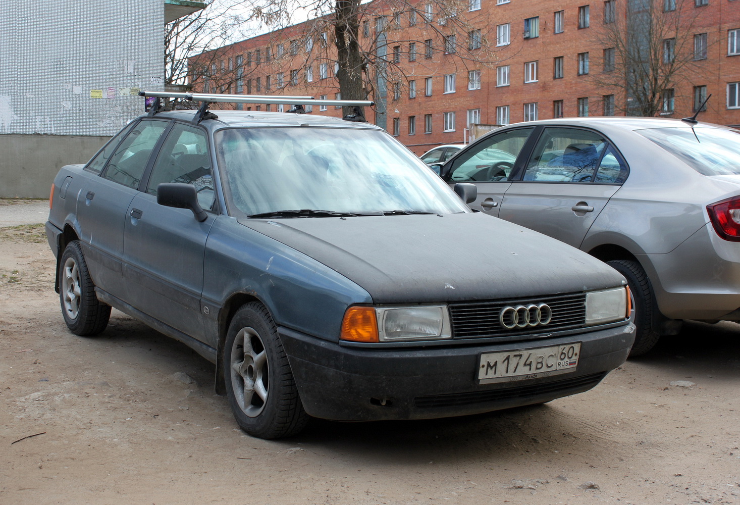 Псковская область, № М 174 ВС 60 — Audi 80 (B3) '86-91