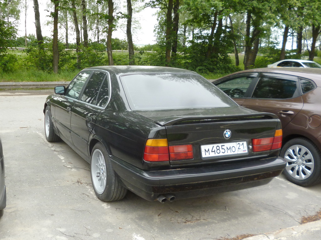 Чувашия, № М 485 МО 21 — BMW 5 Series (E34) '87-96