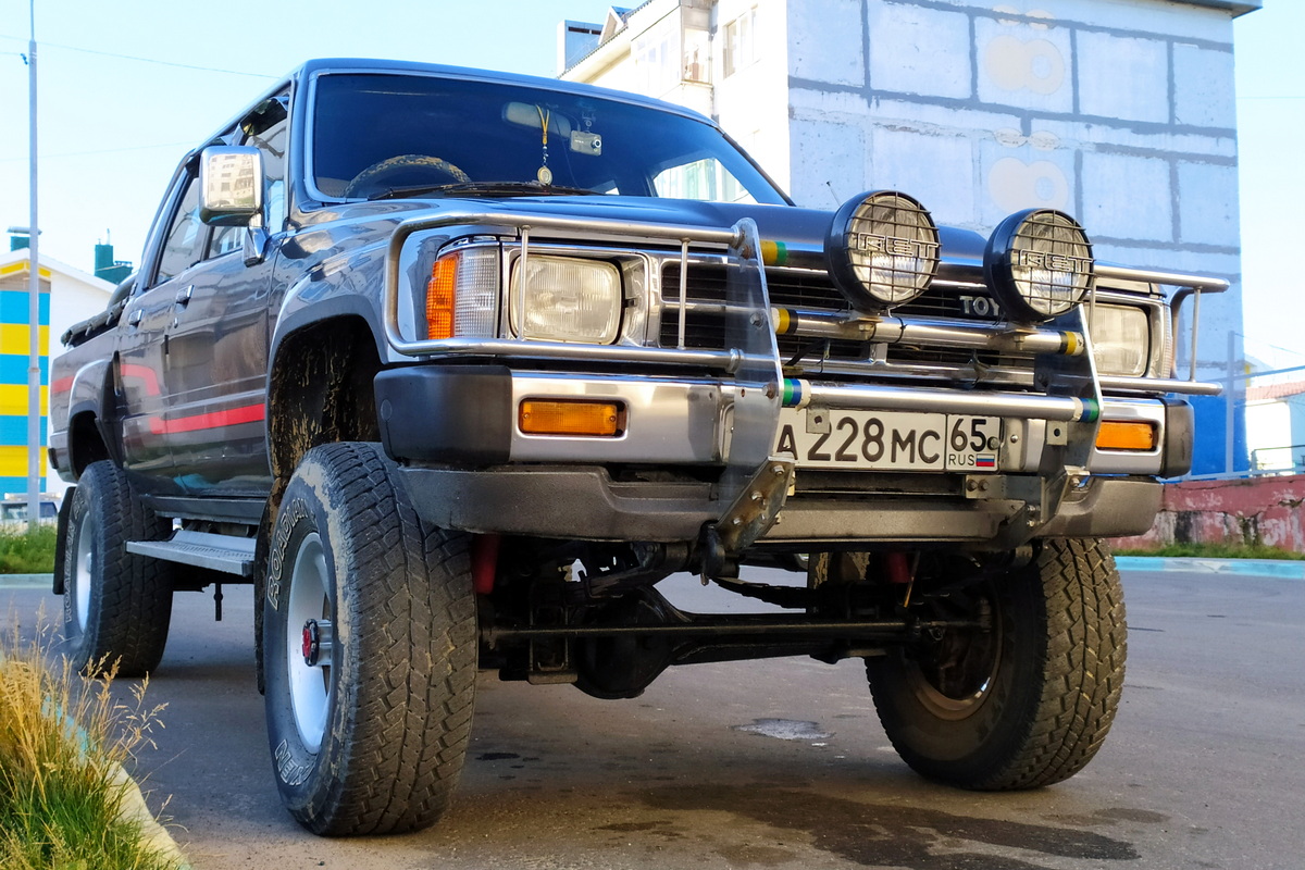 Сахалинская область, № А 228 МС 65 — Toyota Hilux (N50/N60/N70) '83-97