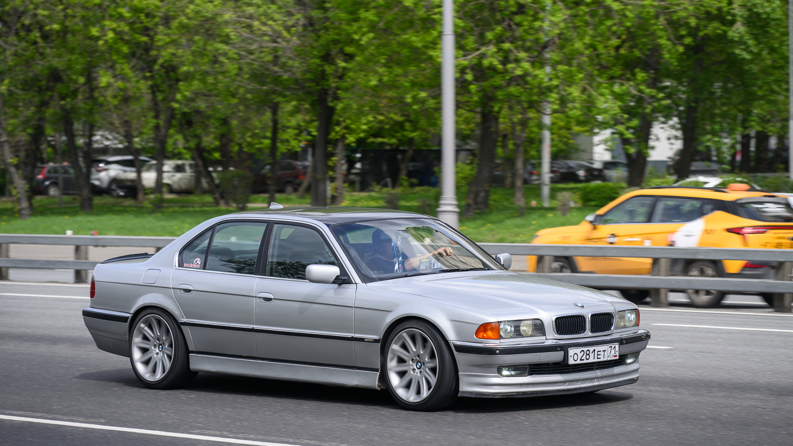 Тульская область, № О 281 ЕТ 71 — BMW 7 Series (E38) '94-01