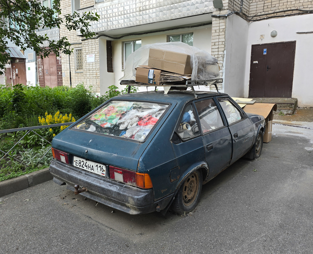 Татарстан, № Е 824 НА 116 — Москвич-214122 Святогор '98-01
