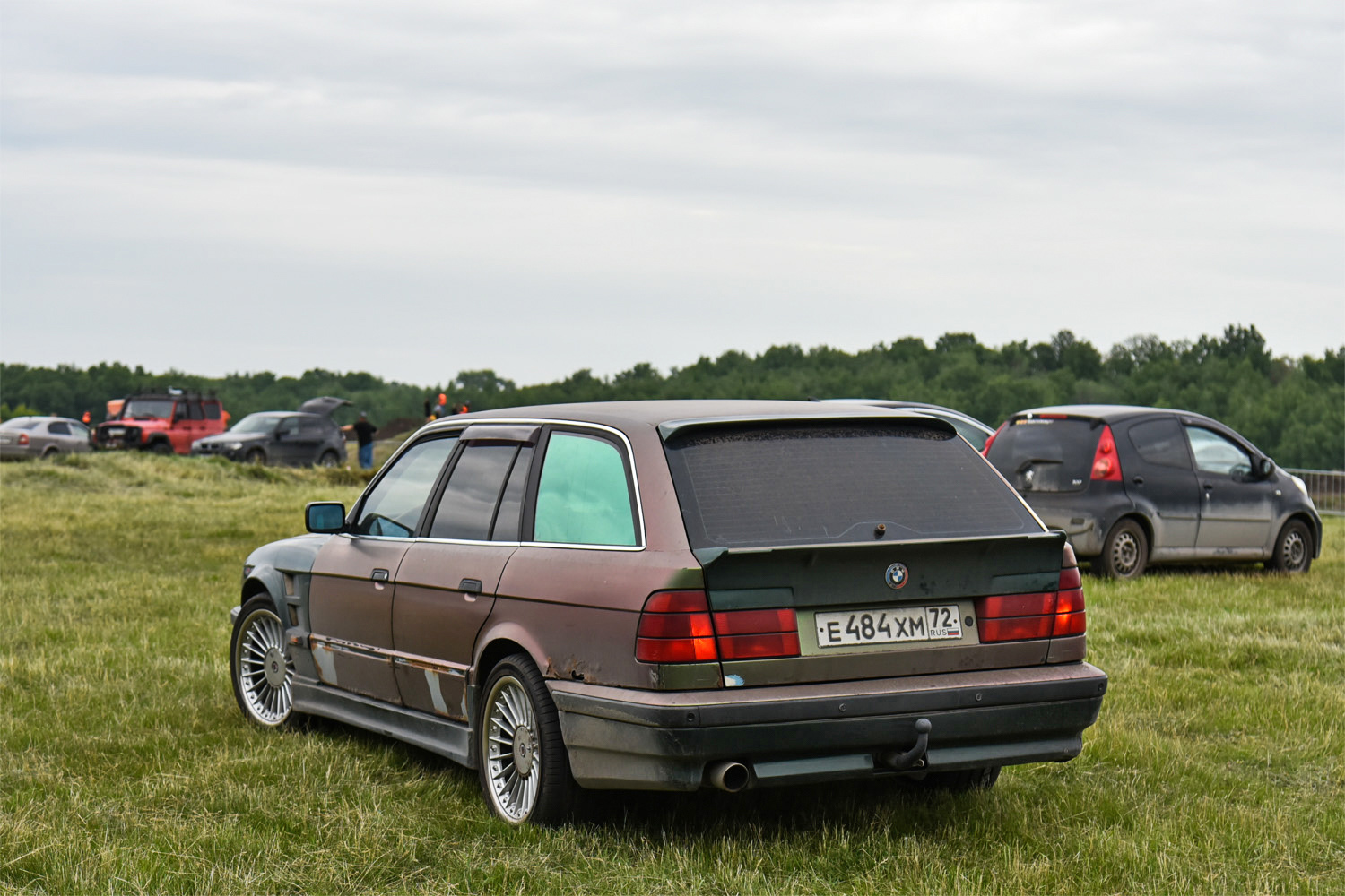 Тюменская область, № Е 484 ХМ 72 — BMW 5 Series Touring (E34) '91-96