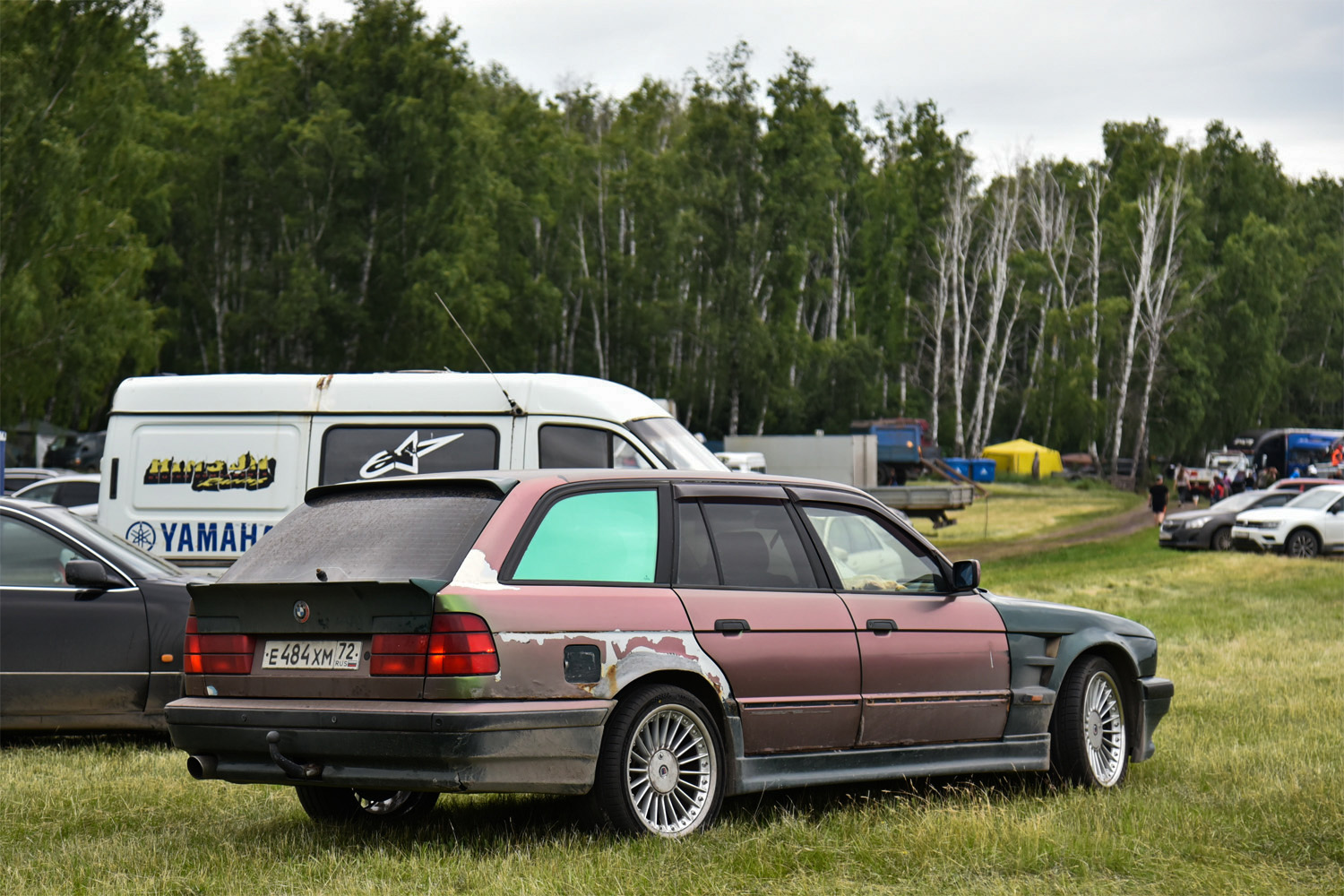 Тюменская область, № Е 484 ХМ 72 — BMW 5 Series Touring (E34) '91-96