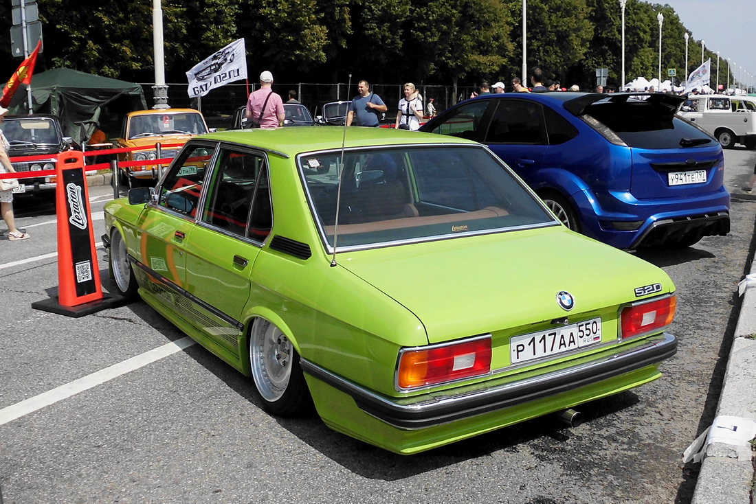 Московская область, № Р 117 АА 550 — BMW 5 Series (E12) '72-81; Москва — Фестиваль "Ретрорейс" 2025