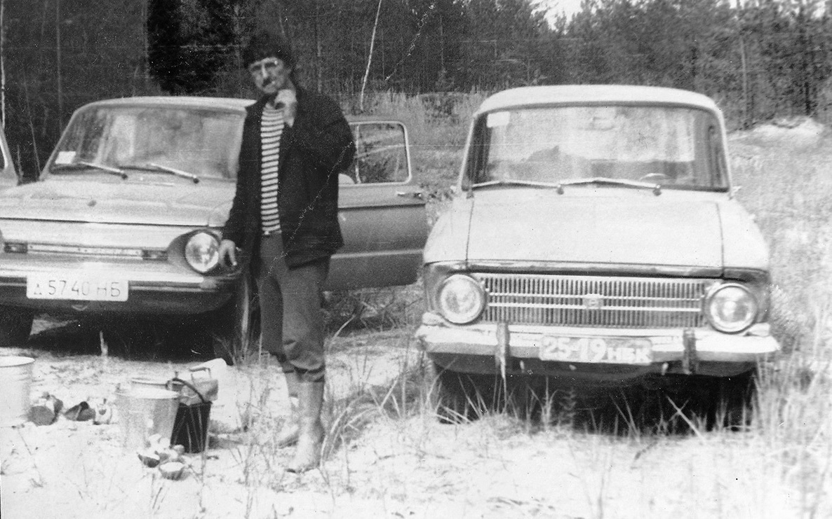 Новосибирская область, № Д 5740 НБ — ЗАЗ-968М Запорожец '79-94; Новосибирская область, № 25-19 НБК — Москвич-412ИЭ (Иж) '70-82; Исторические фотографии (до 2000 года) (Новосибирская область)