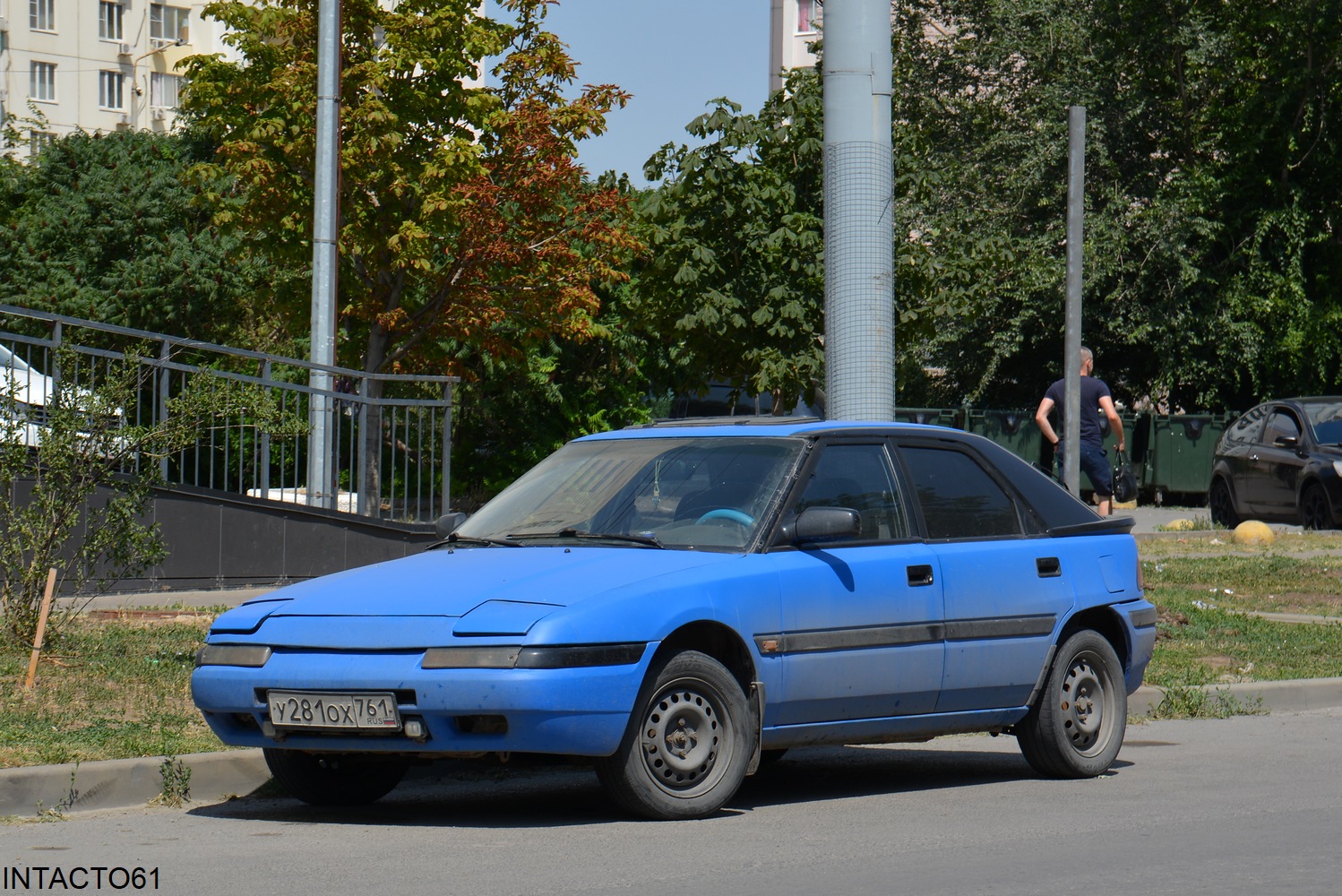 Ростовская область, № У 281 ОХ 761 — Mazda 323 (BG) '89-94