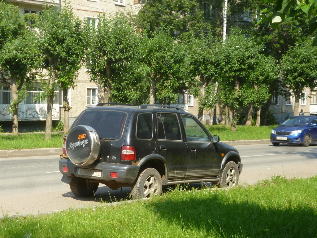 Кировская область, № У 200 РУ 43 — Kia Sportage (Автотор) '01-06