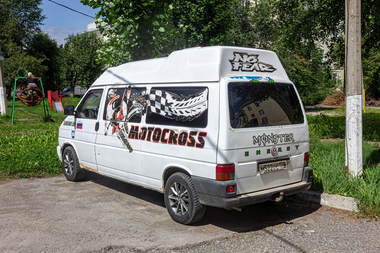 Челябинская область, № М 522 СС 174 — Volkswagen Typ 2 (T4) '90-03