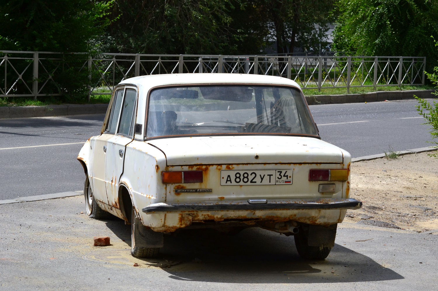 Волгоградская область, № А 882 УТ 34 — ВАЗ-21011 Жигули '74-83