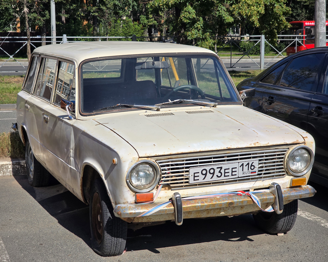 Татарстан, № Е 993 ЕЕ 116 — ВАЗ-2102 Жигули '71-86