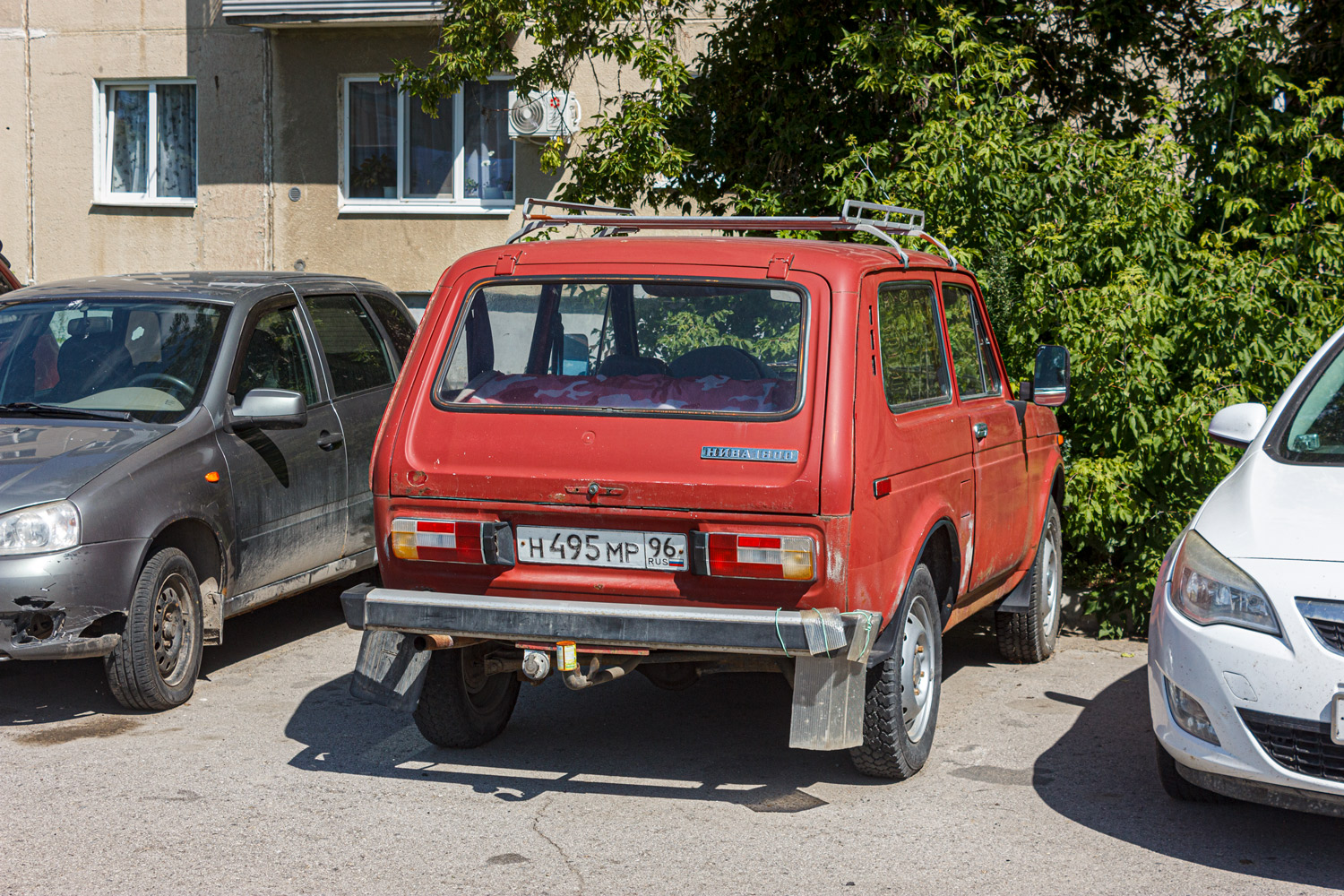 Свердловская область, № Н 495 МР 96 — ВАЗ-2121 Нива '77-94
