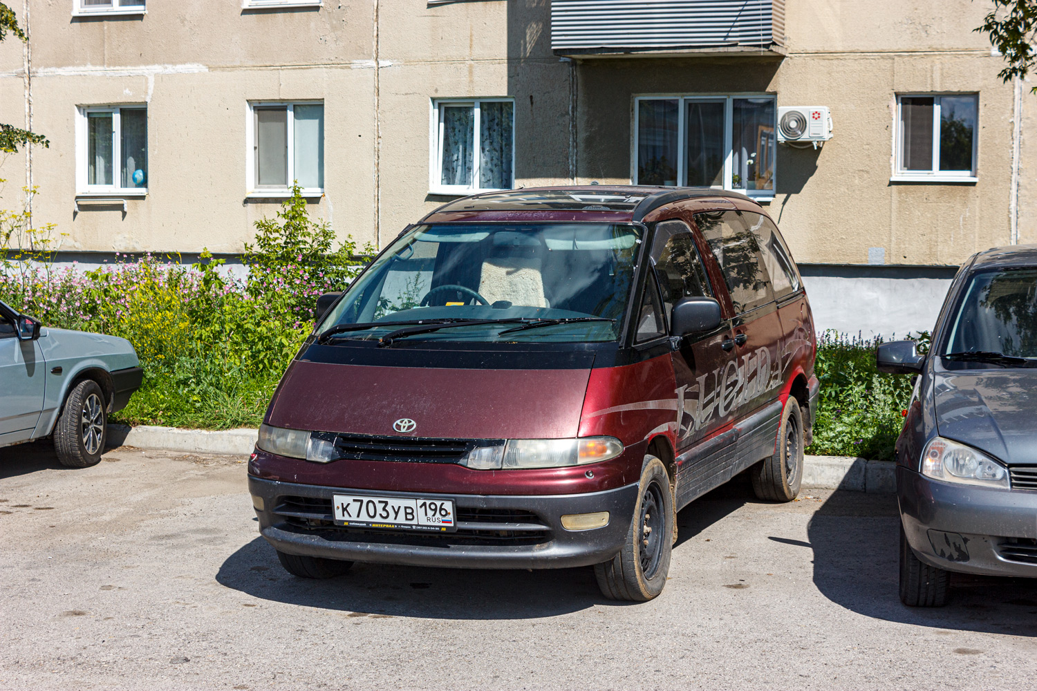 Свердловская область, № К 703 УВ 196 — Toyota Estima Lucida (XR10/XR20) '92-99
