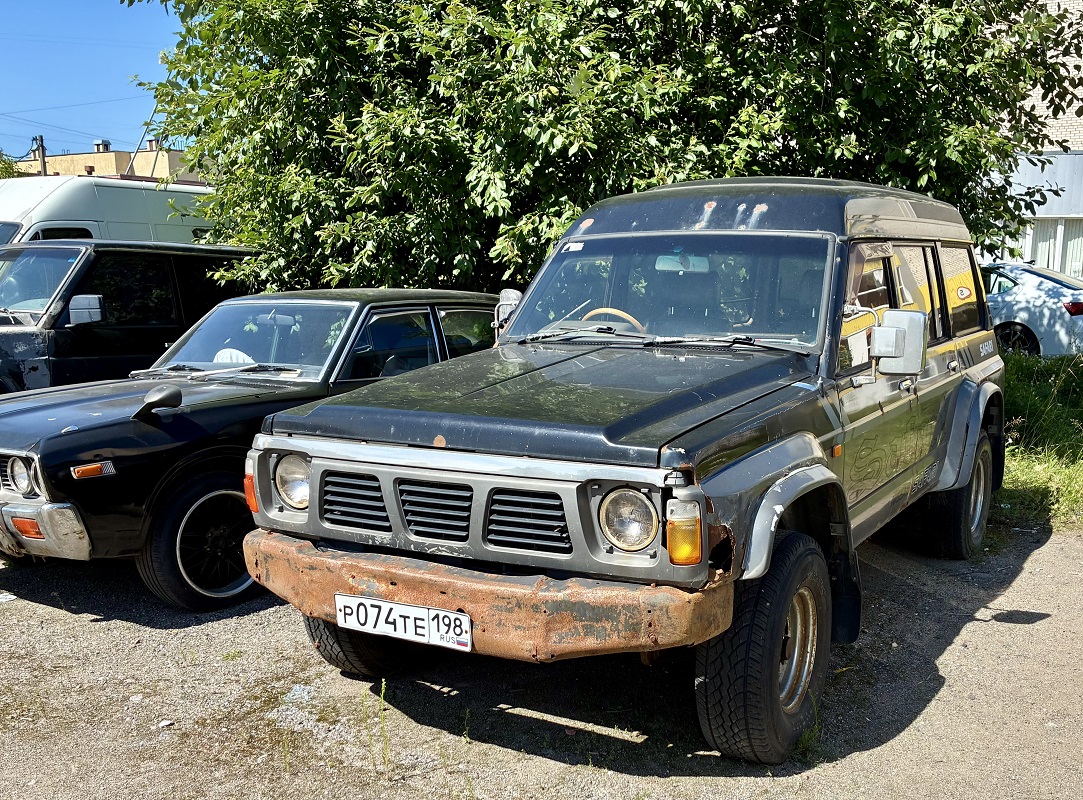 Санкт-Петербург, № Р 074 ТЕ 198 — Nissan Safari (Y60) '87-97