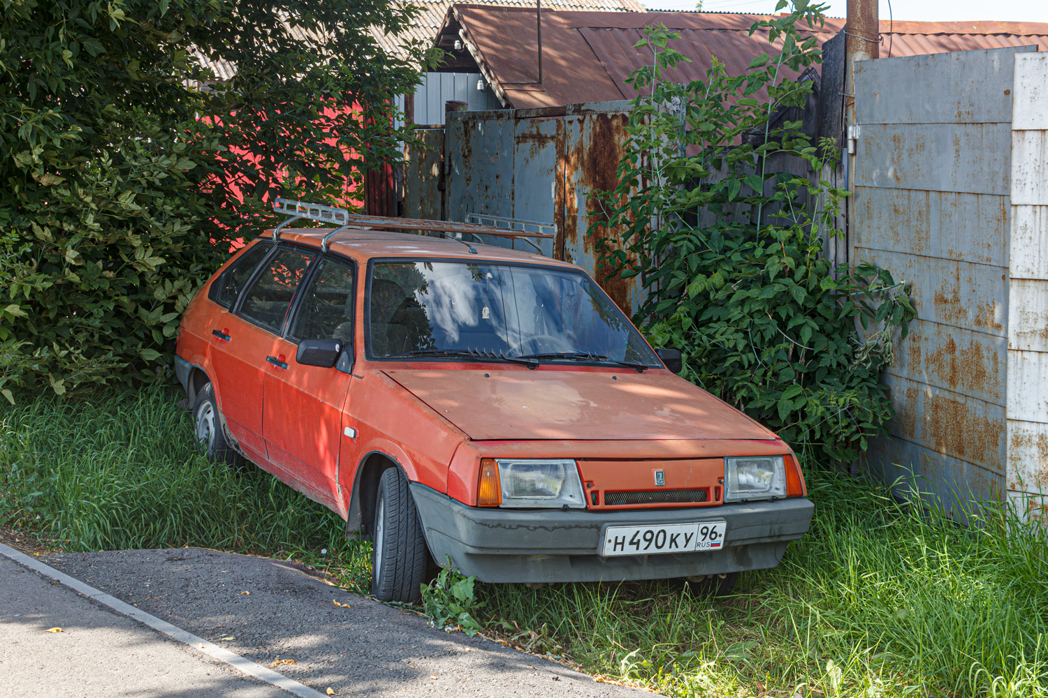 Свердловская область, № Н 490 КУ 96 — ВАЗ-21093 '88-93
