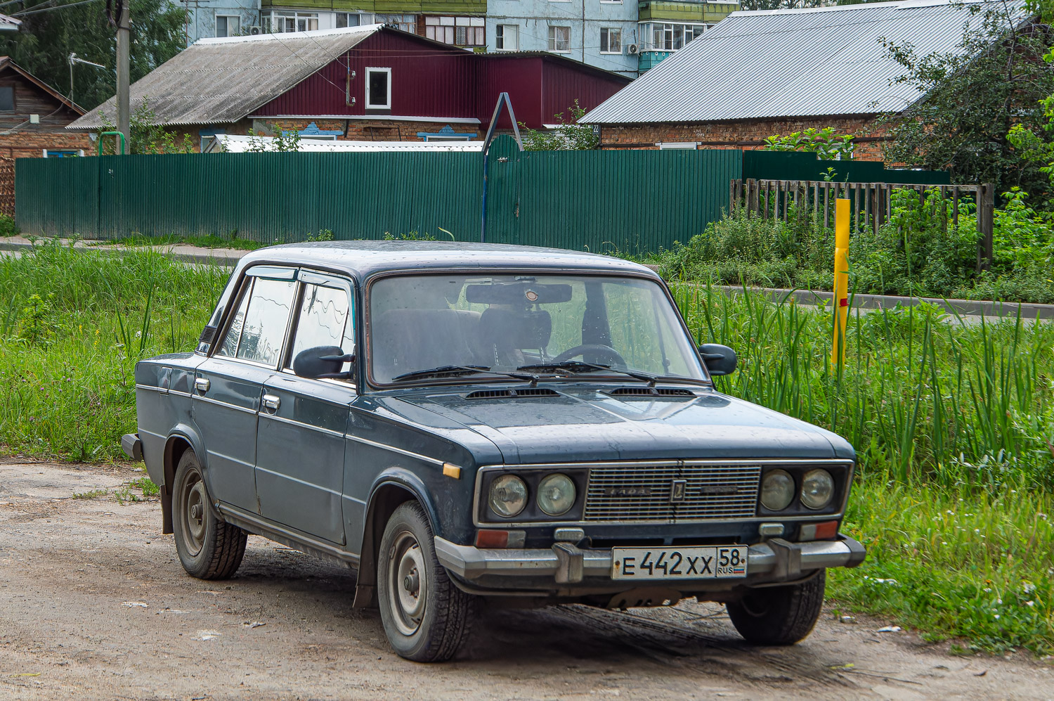 Пензенская область, № Е 442 ХХ 58 — ВАЗ-21061 Жигули '79-01