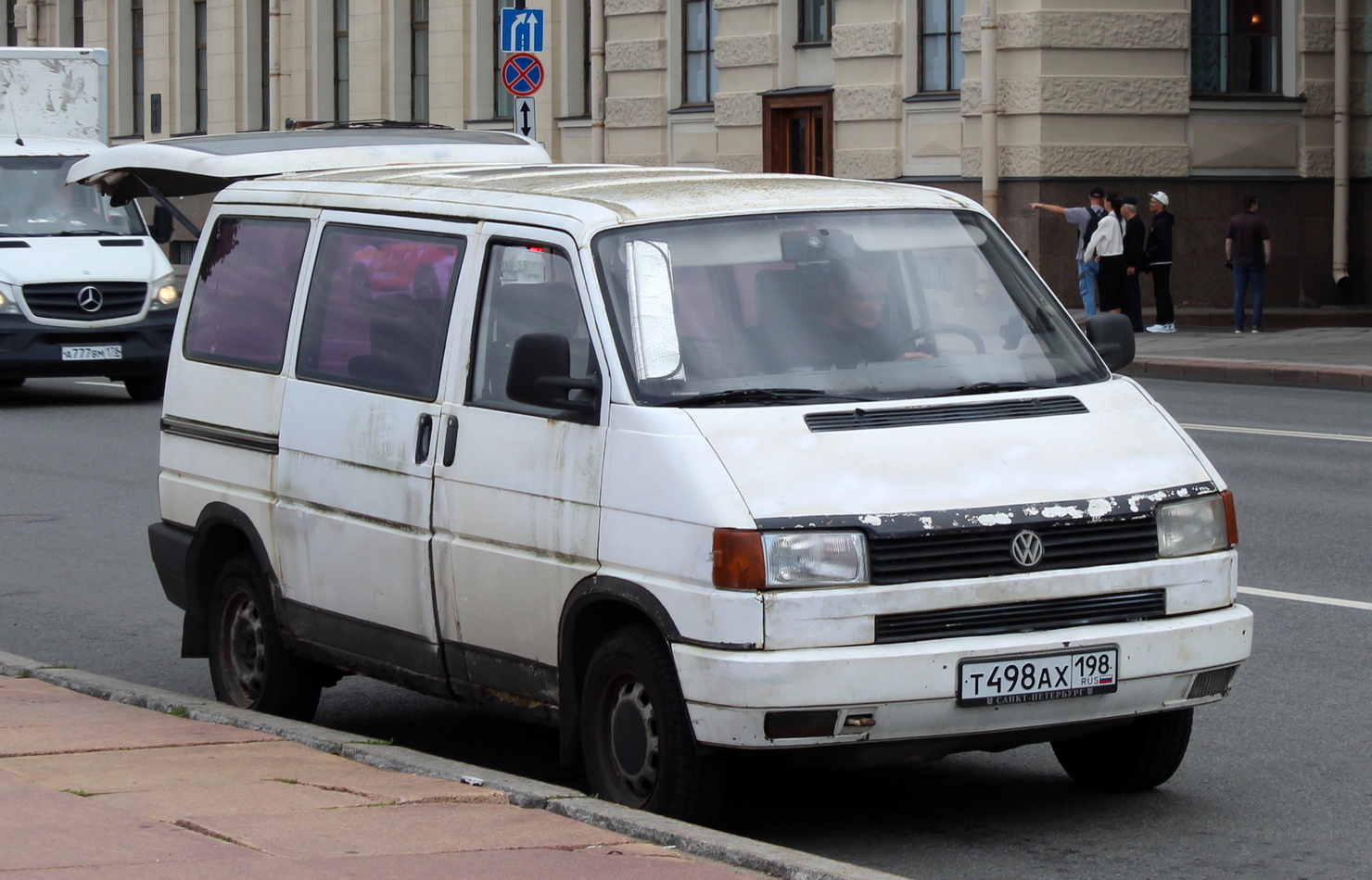 Санкт-Петербург, № Т 498 АХ 198 — Volkswagen Typ 2 (T4) '90-03