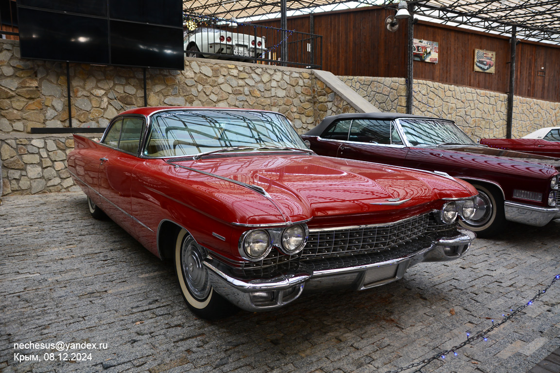 Крым, № Н 004 ХЕ 99 — Cadillac DeVille (1G) '59-60