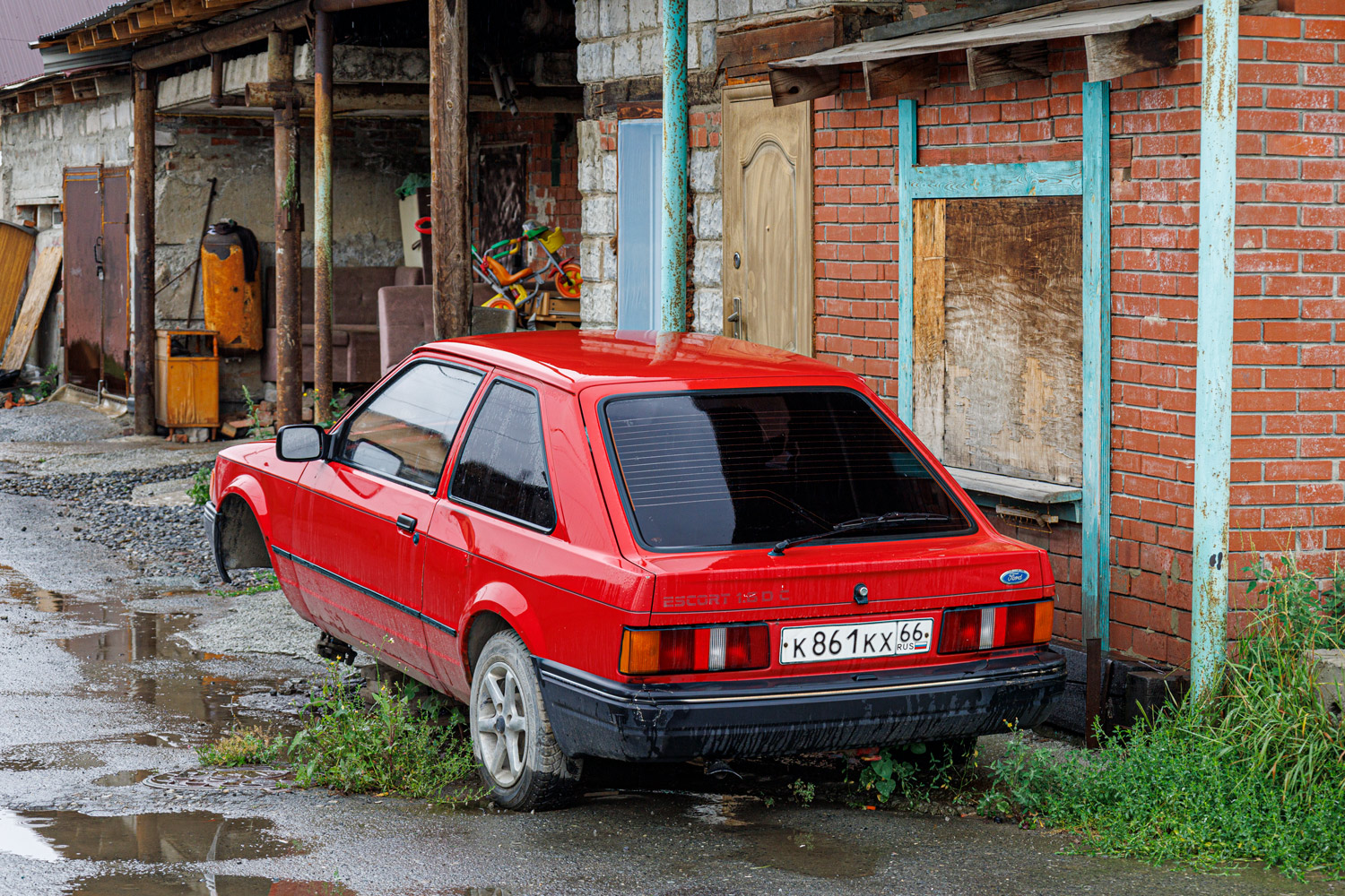 Свердловская область, № К 861 КХ 66 — Ford Escort MkIV '86-92