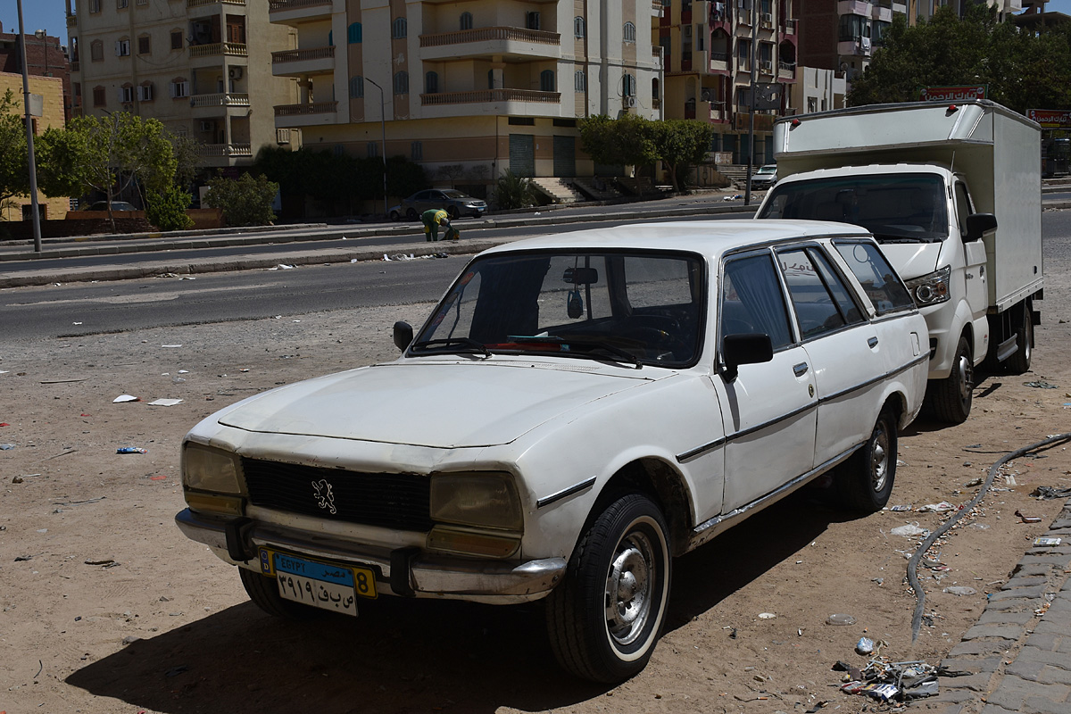 Египет, № 3919 FBC — Peugeot 504 '68-04