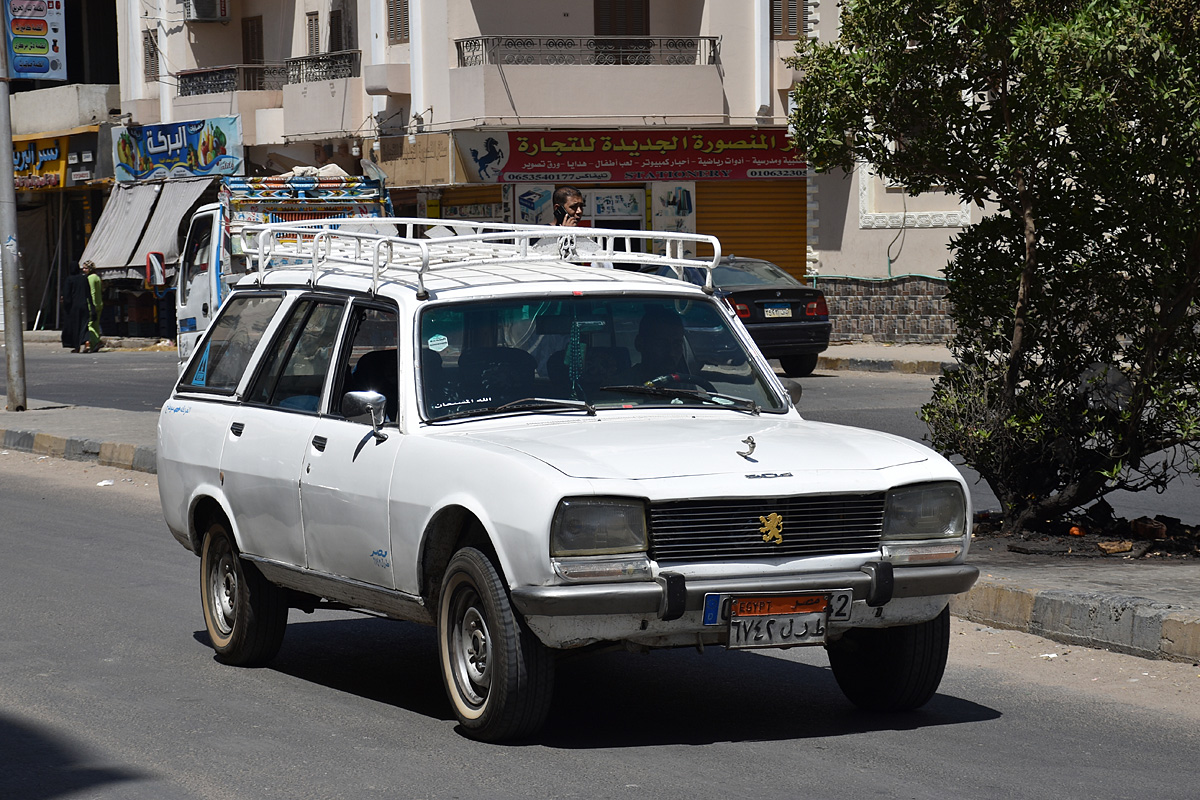 Египет, № 6742 LRT — Peugeot 504 '68-04