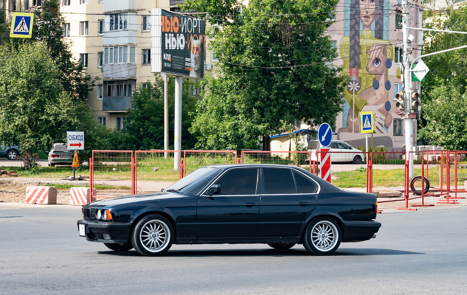 Башкортостан, № Н 328 ОХ 702 — BMW 5 Series (E34) '87-96