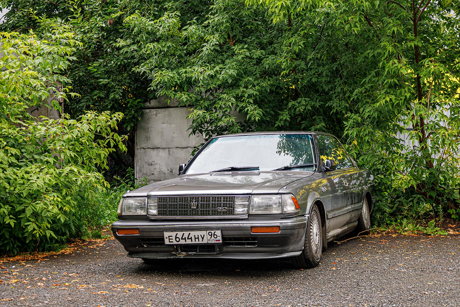 Свердловская область, № Е 644 НУ 96 — Toyota Crown (S130) '87-91