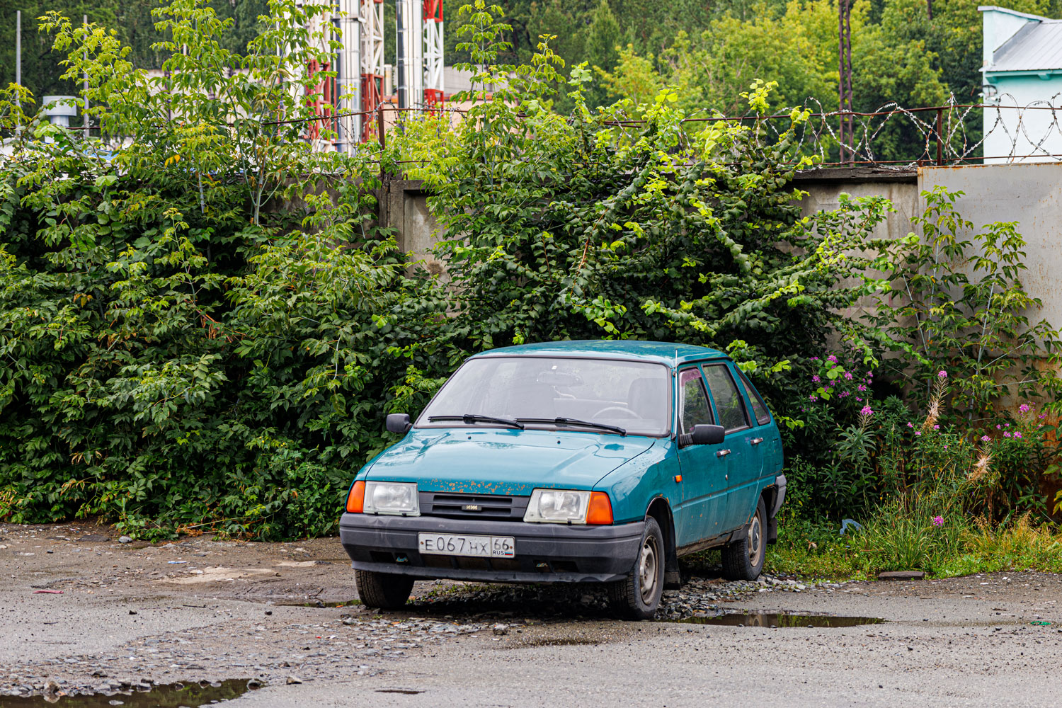 Свердловская область, № Е 067 НХ 66 — Иж-2126 Орбита/Ода '90-05