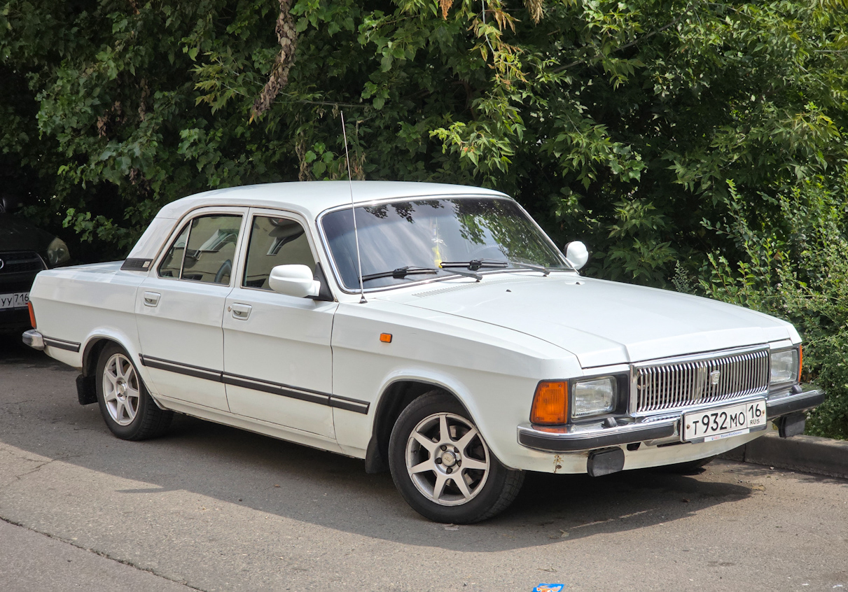 Татарстан, № Т 932 МО 16 — ГАЗ-3102 Волга '81-08