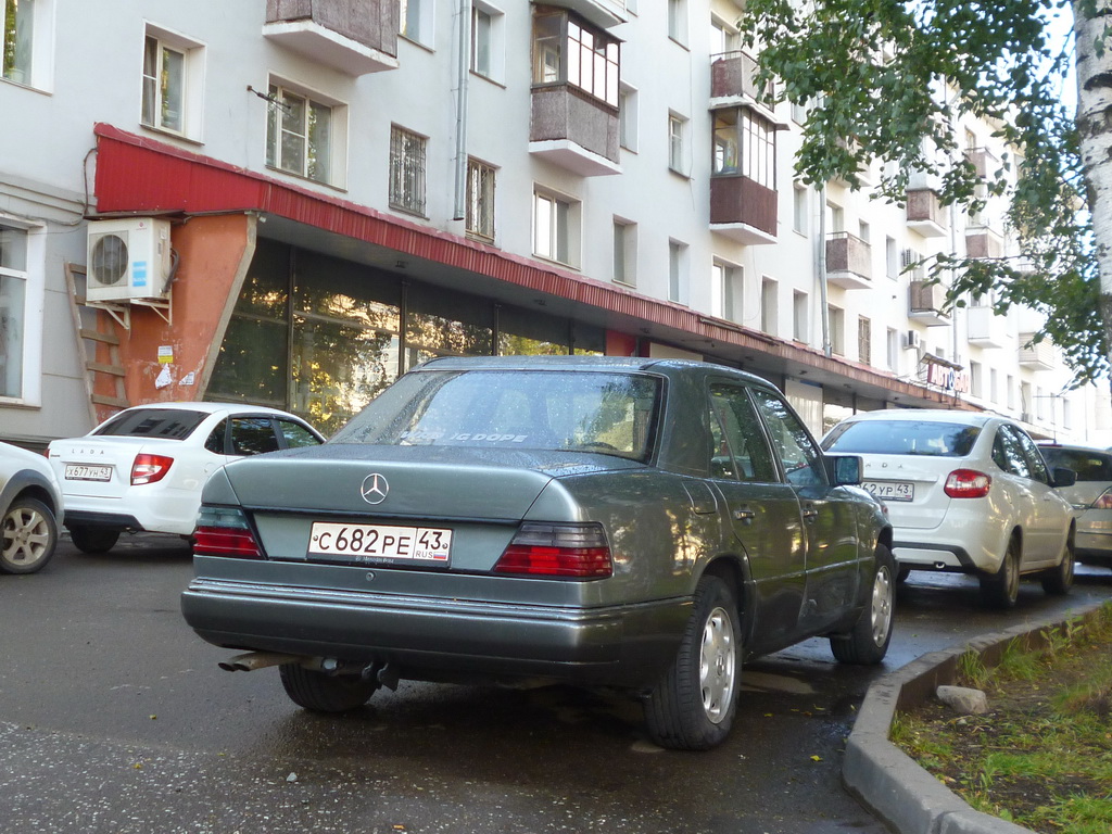 Кировская область, № С 682 РЕ 43 — Mercedes-Benz (W124) '84-96