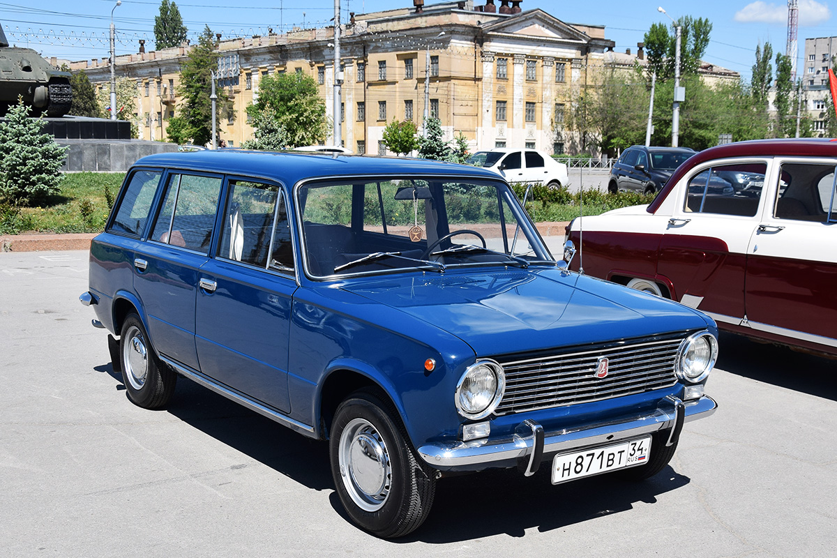 Волгоградская область, № Н 871 ВТ 34 — ВАЗ-2102 Жигули '71-86; Волгоградская область — День Победы 9 мая 2025