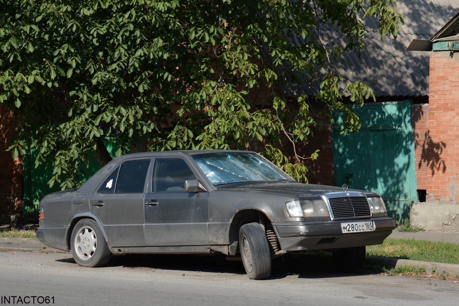 Ростовская область, № М 280 СС 161 — Mercedes-Benz (W124) '84-96