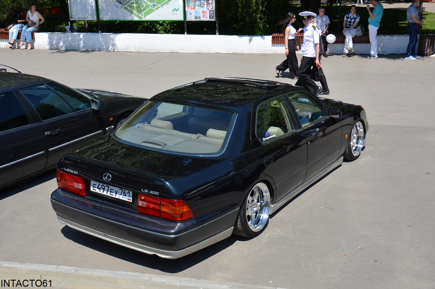 Ростовская область, № Е 497 ЕУ 761 — Lexus LS (UCF20) '94-00; Ростовская область — Retro Motor Show_2025_Май