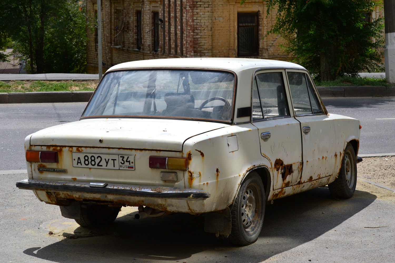 Волгоградская область, № А 882 УТ 34 — ВАЗ-21011 Жигули '74-83