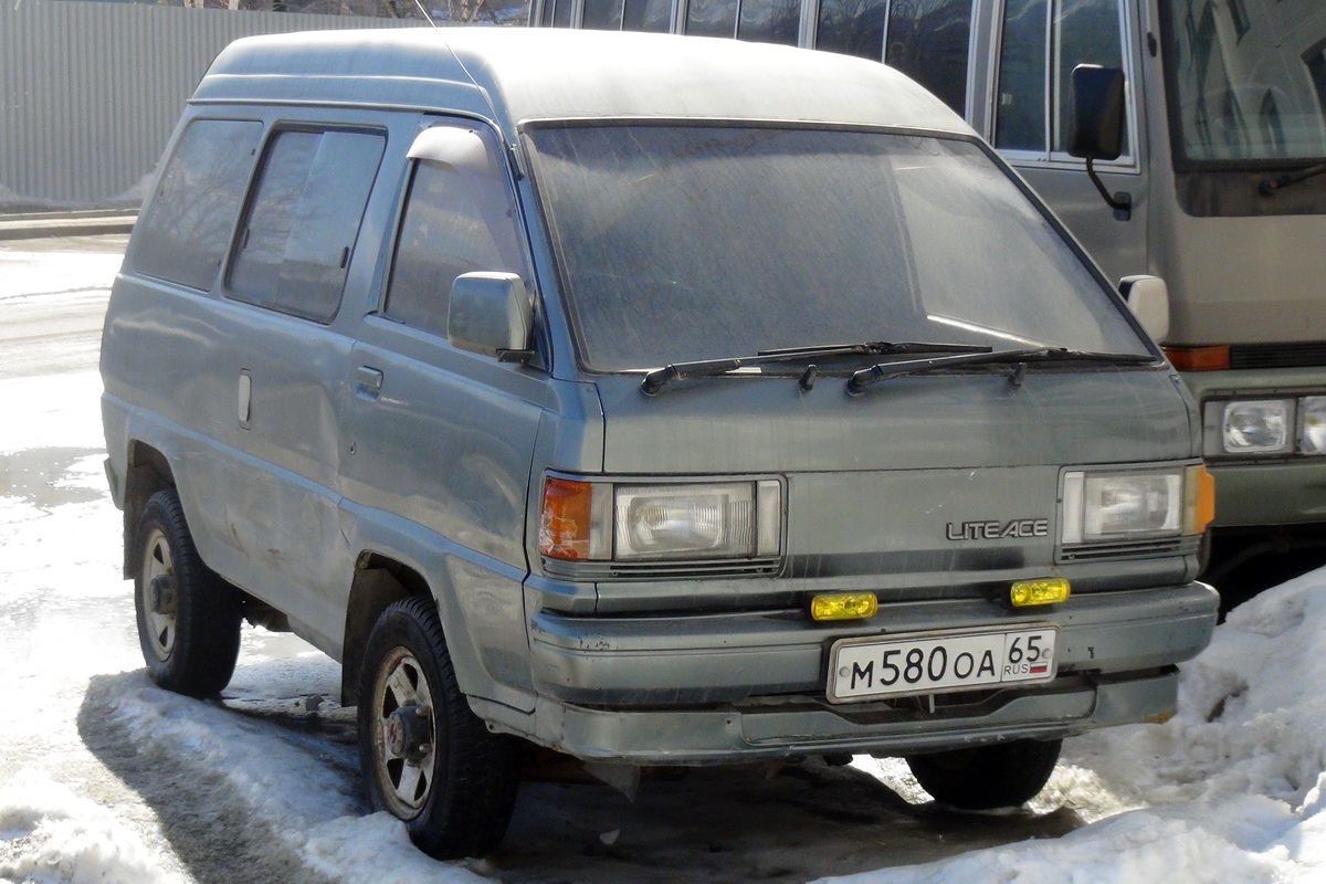 Сахалинская область, № М 580 ОА 65 — Toyota LiteAce (M30/M40/M50) '85-99