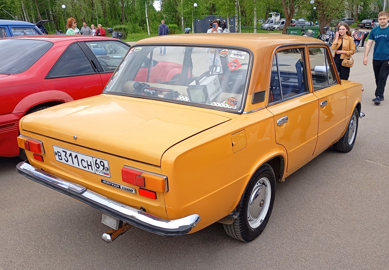 Тверская область, № В 311 СН 69 — ВАЗ-21011 Жигули '74-83; Тверская область — День города Осташков 2025