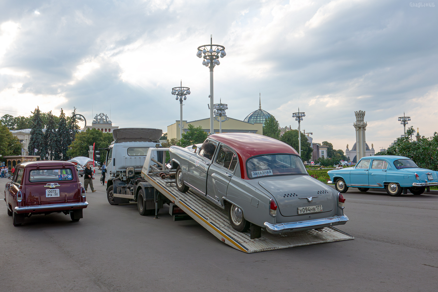 Московская область, № 80-00 МОП — ГАЗ-М-22 Волга '62-64; Москва, № У 094 НВ 177 — ГАЗ-21Р Волга '65-70; Москва — Фестиваль "ПроДвижение" 2025